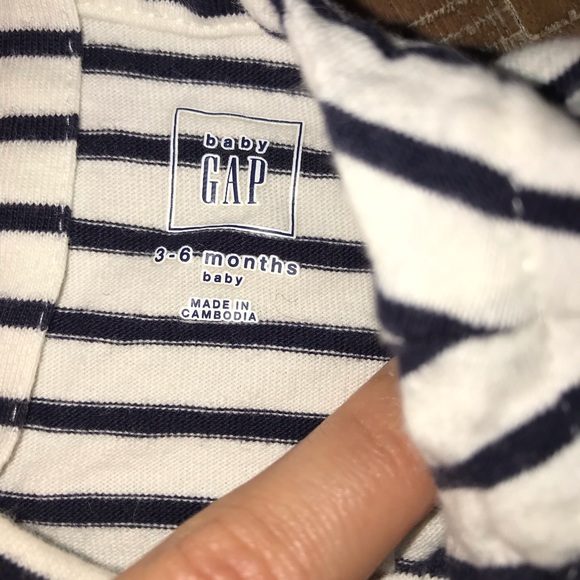 3-6 mo gap girls heart and striped shirt/tunic - Picture 3 of 3